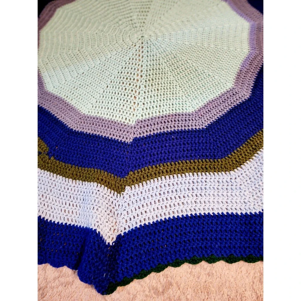 Beautiful Crocheted Blanket Round With Colorful Blue Pattern 58in In Diameter